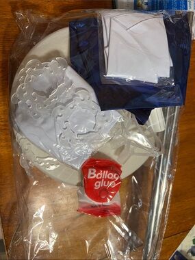Balloon Decorating Kit - White & Navy with Red Glue